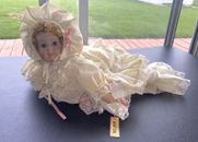 Vintage Seymour Mann Baby Sue Porcelain Doll Connoisseur Limited Crawling Baby