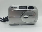 Digital Camera Fuji Fine Pix 2600 Zoom 2.0 MP 