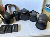 Kit de cámara digital SLR Sony Alpha A200 DSLR 10,2 MP con paquete de 2 lentes (sin cargador)