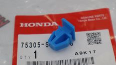 Genuine OEM Honda Clip Side Molding Moulding Protector 75305-SH2-003