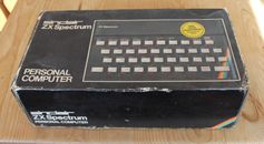 Ordenador ZX Spectrum 48k reacondicionado con caja original PSU, cintas y cables