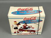 Coche a pedales Coca-Cola "At The Drive In" Die-Cast Metal 1997 Xonex edición limitada