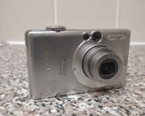 Canon Ixus 40 Compact digital Camera With accessories. Excellent 3x zoom