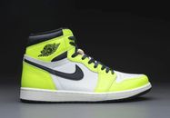 Herrenschuhe Nike Air Jordan 1 Retro High OG Volt/Segel/Schwarz 555088-702 UK 10,5