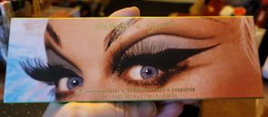 Paleta de sombras de ojos Kat Von D Divine 8 tonos vibrantes edición limitada vegana nueva en caja