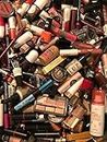 Lot de 32 produits cosmétiques de marque, maquillage