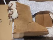 UGG CLASSIC BAILEY DOUBLE BOW SHORT CHESTNUT SHEARLING BOOTS SZ 8 NEW IN BOX!!
