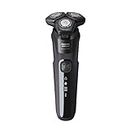 Philips Norelco Shaver 5300, Rechargeable Wet & Dry Shaver with Pop-Up Trimmer, S5588/81, Men