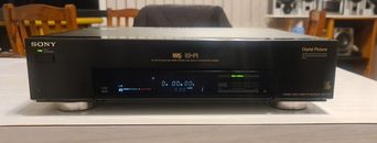 VINTAGE SONY VCR/VHS PLAYER/RECORDER/MADE IN JAPAN