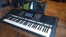 Yamaha PSR s970 Electronic Keyboard