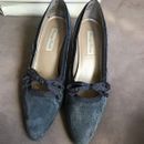 Carriage Court gray suede Lara women’s shoes size 9 1/2 m