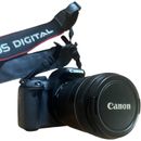 Canon EOS550D DS126271 con su lente zoom EF-S 18-135 mm 1:3,5-5,6 IS /