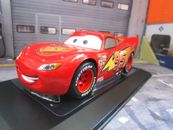Lightning McQueen Racing #95 Disney Film TV Movie Car rot + Vitrine Schuco 1:18