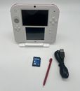 Nintendo 2DS Blanco y Rojo | Consola de Juegos Portátil | Incluye Lápiz y Tarjeta SD
