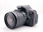 Canon EOS 700D Spiegelreflexkamera mit EF-S 18-55mm IS II Objektiv - Refurbished
