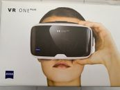 Zeiss VR ONE Plus Virtual Reality Brille für Smartphone