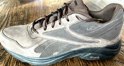 Zapato Reebok Ultra V DMX Max para Hombre EE. UU. Talla 13.5 W Senderismo Tenis Marrones