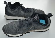 Nike Black and Grey MD Runner 2 Athletic Shoes Sz US 8 EUR 39