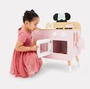 6 Piece Disney Minnie Mouse Kitchen Playset Helps Teach and Develop Imagination
