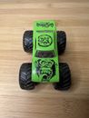 Camión Monster Jam Hot Wheels - garaje de monos de gasolina 1:64