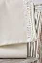 Textilhome - Foulard Multiuso Salvadivano Copridivano DANTE 130x180 cm - Copriletto leggero. Colore Crudo