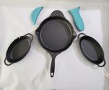 Pioneer Woman Butterfly Cast Iron Skillet And 2 Oval Pans And Silicone Holders
