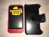 Otterbox Defender Series case & Belt clip for Apple iPhone 4 / 4s Red MRSP $59