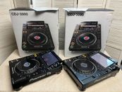 Pair of 2022 PIONEER Professional DJ Multi-Player CDJ-3000 Turntables, Black