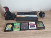 Atari 2600 Konsole mit Zubehörpaket wie Spiel u. Controller