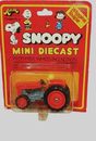  Aviva Toys 1979 Peanuts Snoopy Mini Charlie braun in Kubota Traktor gekrempelt 