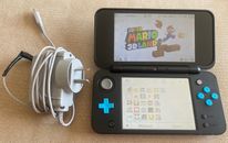 Nintendo 2DS XL Black & Blue With Original Charger & Stylus and Games!
