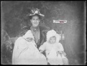 Plaque verre photo ancien négatif noir et blanc 9x12 cm femme enfants bébé