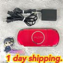 Consola Sony PSP-3000 rojo radiante con cargador y batería libre de región usada buena