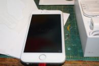 Apple iPhone 6S - 32GB Desbloqueado MODELO A-1688 PLATEADO APENAS USADO SE VE NUEVO