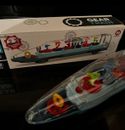 Beleuchtetes Zugspielzeug mit Musiklicht transparentes Getriebe Autospielzeug für Kinder Kinder