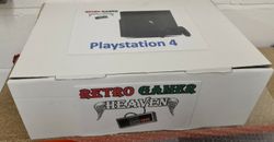 Sony PlayStation 4 Console 1 TB nera con FIFA 18 in confezione regalo personalizzata ottime condizioni