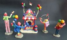 Lemax 63563 Retired Carnival Ticket Booth w/Figurines