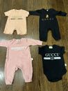 Lote de ropa de una pieza para bebé Gucci y Burberry talla 0-3 meses y 3-6 meses