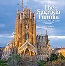 The Sagrada Família, The Cathedral of light (TRIANGLE BOOKS) English edition. A book by Chiara Curti with photographs by Pere Vivas