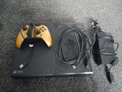 Console Microsoft Xbox One 500 GB - nero usato, buone condizioni CONTROLLER CABLATO
