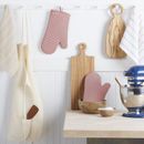 KitchenAid® KitchenAid Ribbed Soft Silicone Oven Mitt Silicone in Pink/Brown | 7 W in | Wayfair O2013117TDKA 082