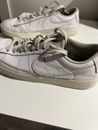 Nike Leather Sneaker Size Women’s 7, White, Very Comfy Shoe