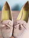 Coach Women's Shoes Beige Suede Size 9 1/2 Pre-Owned Excellent Condition