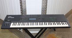 Yamaha SY99 Sintetizador Sintetizador Teclado Estación de Trabajo 76 Teclas Usado Con Discos