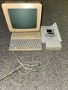 Computadora Apple IIC A2S4000 con manual del propietario y fuente de alimentación