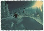 Esquí ~ Brillante Postal en Polvo de Montañas Rocosas
