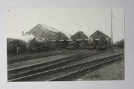 RWY379 - 1963 Dampflokomotiven in CARMARTHEN Eisenbahnhofschuppen - echtes Foto