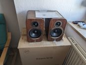 Q Acoustics 3020i Regal-Lautsprecher Walnuss Loudspeaker English Walnut Boxen Pa