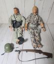 "Dos figuras y accesorios vintage de 12"" de GI Joe 1992 y 1996 militares para hombres"
