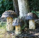 Set funghi di 3 grandi ornamenti in metallo arrugginito giardino patio decorazione prato fata nuovo